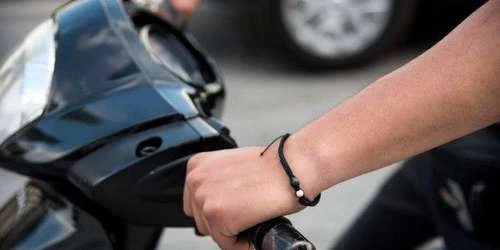 Μαφιόζικες απειλές εργοδότη σε ντελιβερά επειδή «στραβοκοίταξε» πελάτη:  «Θα σε βρουν νεκρό σε χαντάκι»